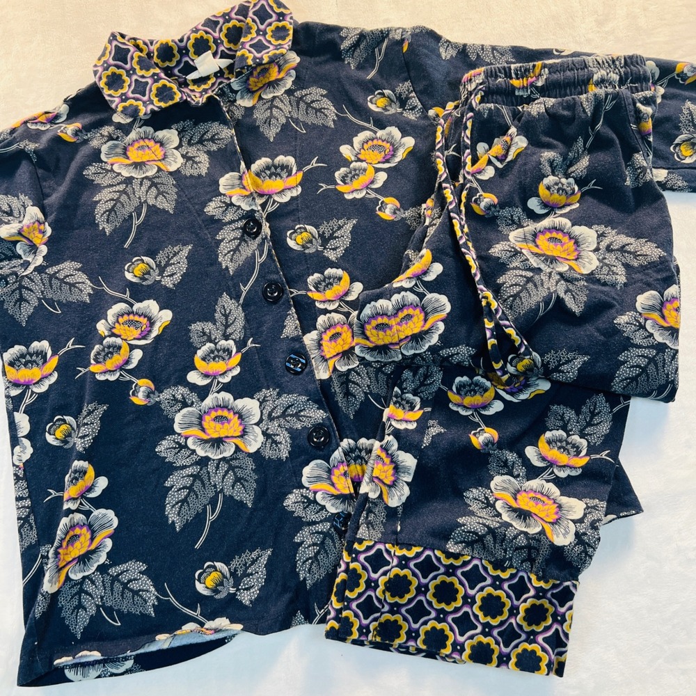 Vera Bradley Navy Blue Floral Pajama Set Small Long Sleeve Button Front Pants